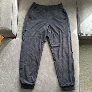 Athleta Brooklyn Textured Lined Jogger size 8